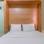 Trendy Connecting Mall 2Br Green Pramuka Apartment By Travelio